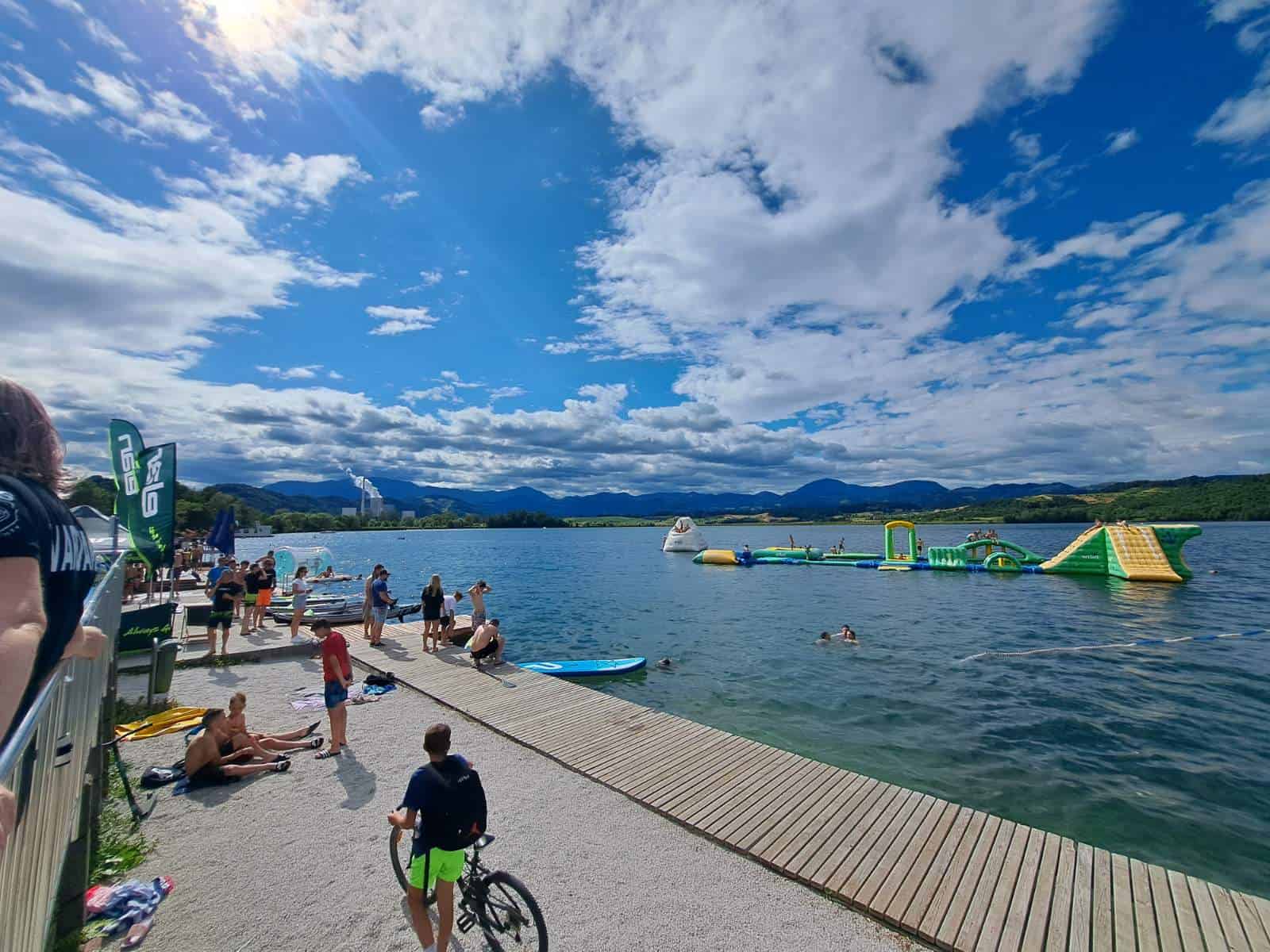 Nedavne meritve kažejo, da je Velenjsko jezero primerno za kopanje
